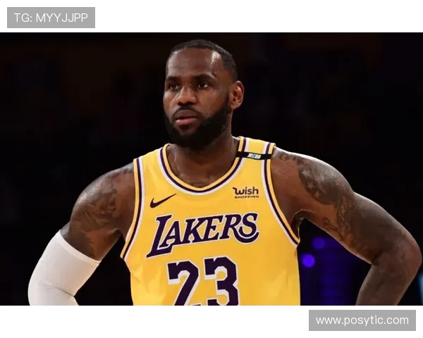 费钰婷赛后直接换下篮球鞋，穿起高跟鞋走秀，这反差也太带感了吧！